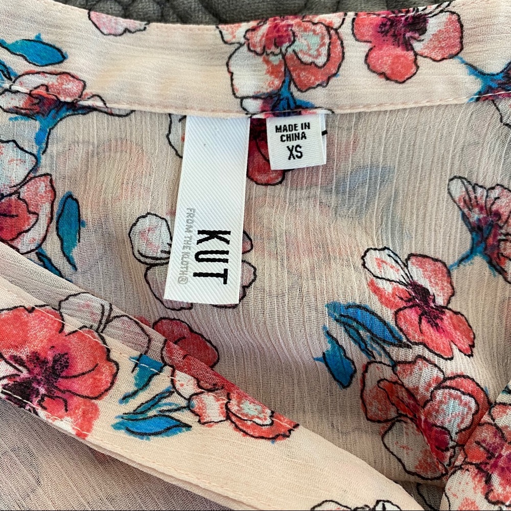 5/$25! Kut from the Kloth floral jasmine blouse size XS - Picture 4 of 4